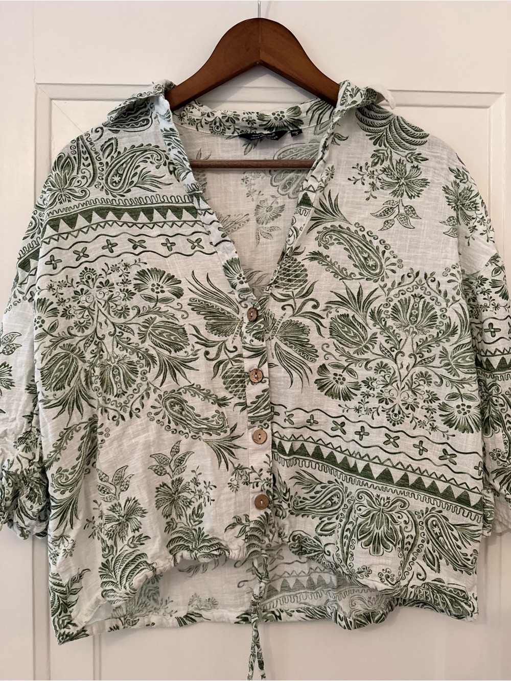 Women’s Green Paisley Linen Button-Front Top